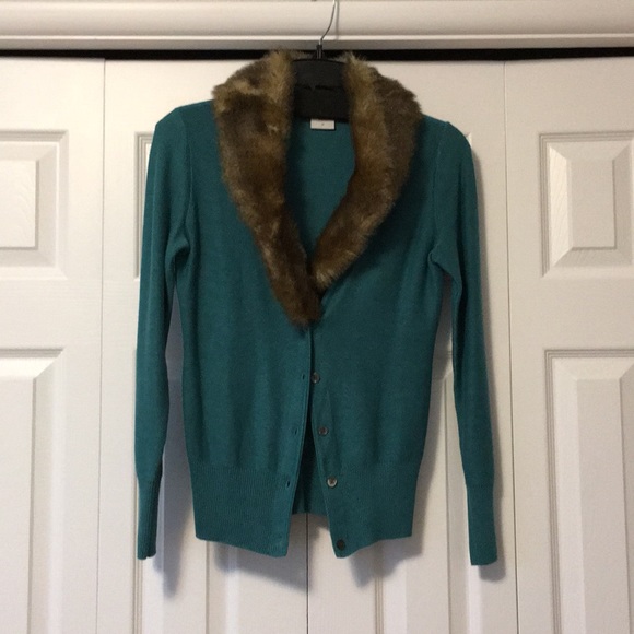 CAbi Sweaters - CAbi Sweater with Detachable Faux Fur Collar CAbi Sweaters - CAbi Sweater with Detachable Faux Fur Collar